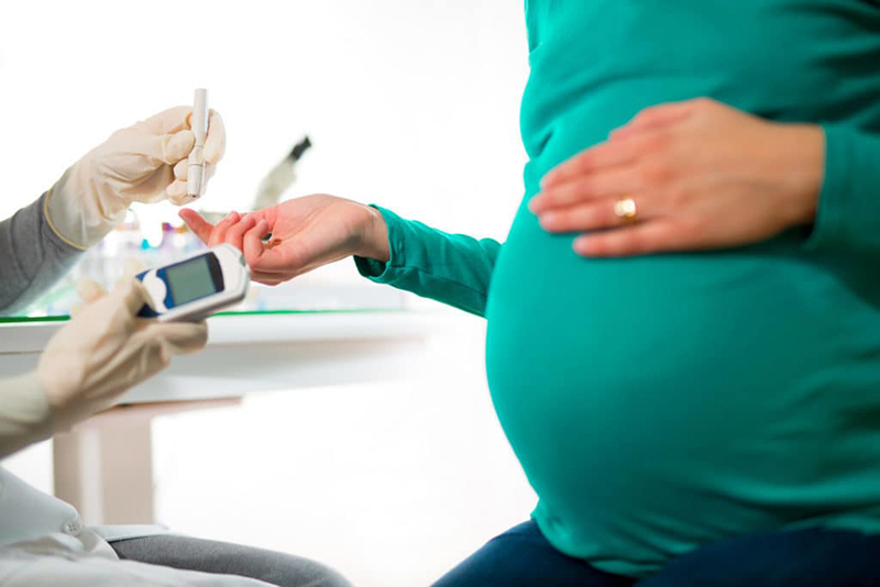 Tiểu đường khi mang thai có thể gặp phải các biến chứng ảnh hưởng đến mẹ và bé